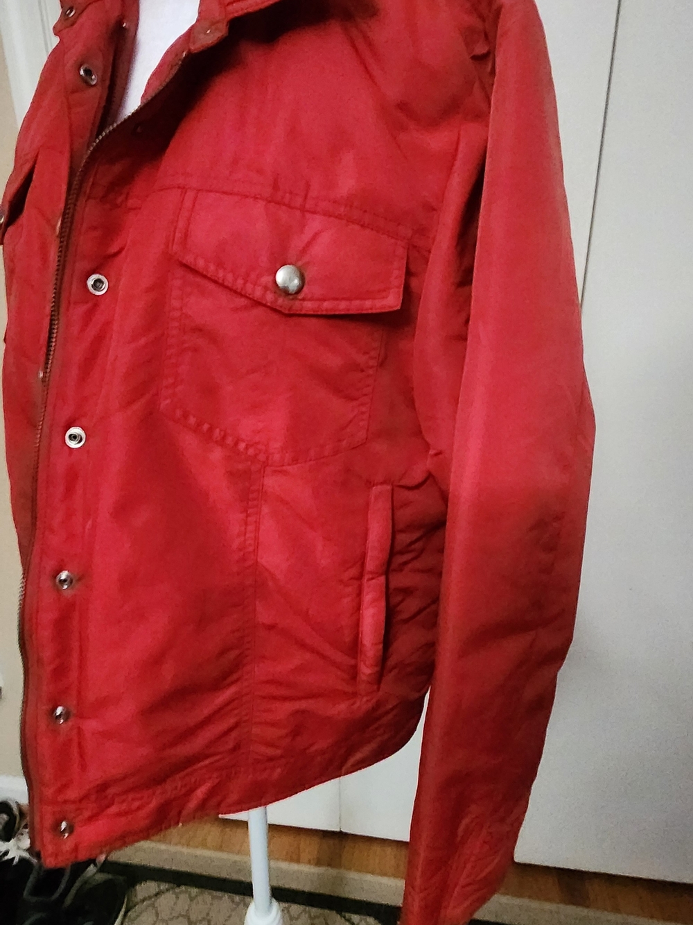 VINTAGE GAP Red Snap-Front Bomber Jacket - Picture 4 of 5